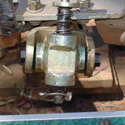 AT 35 coupling & broken bolt