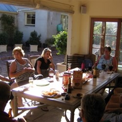 Roslyn, Lexie, Tamara & Jennifer (Happy Hour at the Summerhouse)