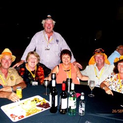 Mal, Shirl, Barry, Karen, Graham & Jan