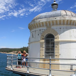 Mundaring Weir tourist platform