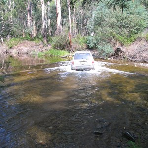 Crooked River Campsites: Talbotville