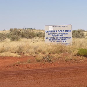 Tanami Rd, WA-NT Border