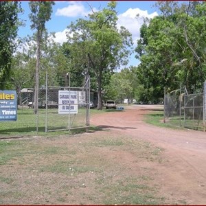 Corroboree Park Inn Caravan Park