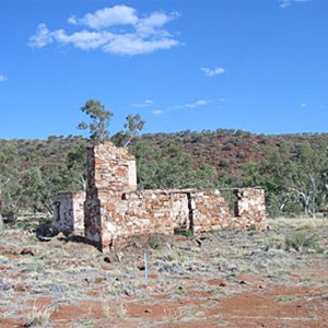 Old Owen Springs (Ruins)