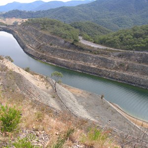 Headrace channel to pipeline inlet