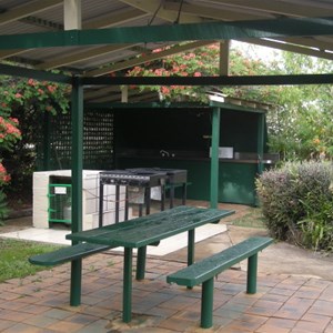 Oakwood Caravan Park