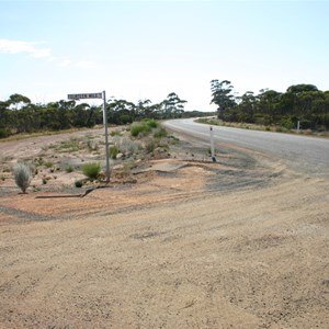 Fourteen Mile Rd & Mallee Hill Rd