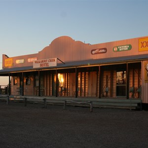 Walkabout Creek Hotel