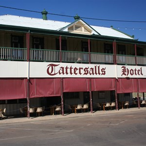 Tattersalls Hotel