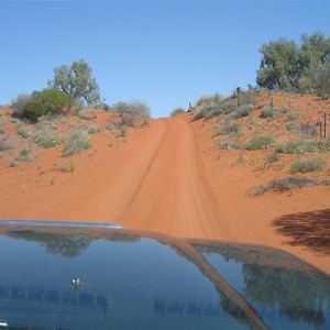 Hugh River, Chambers Pillar Rd