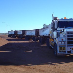 Service Stn & Caravan Park