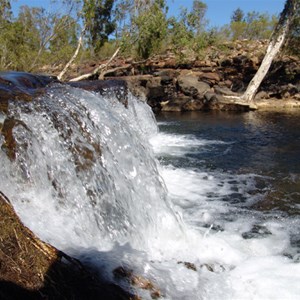 Wearyan Waterhole and Falls