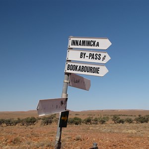 Dig Tree Circuit & Innamincka No 1 Bore Access