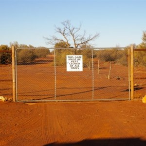 Anne Beadell Hwy, Vermin Proof Fence