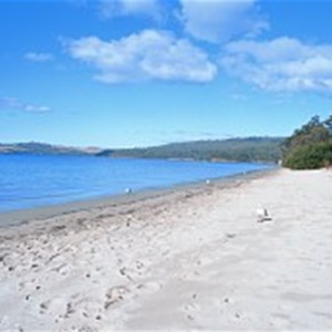 Snug Beach Cabin and Caravan Park