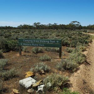 Track Junction & Thomas Hut Ruins Access