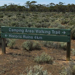 Track Junction & Thomas Hut Ruins Access