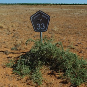 Tourist Drive 33 - Access to Lindsay River