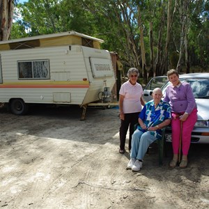 The Caravan (Mullaroo Creek)