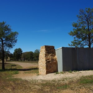 Yanyanna Hut & Car Park