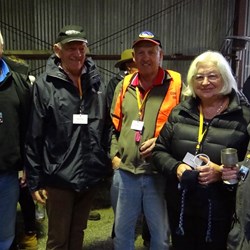 Committee meets newbies drinks.