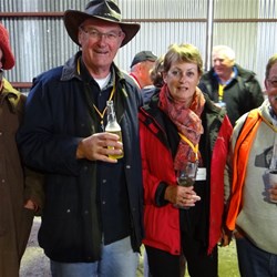 Committee meets newbies drinks.