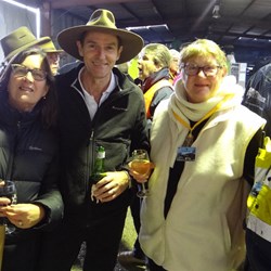 Committee meets newbies drinks.