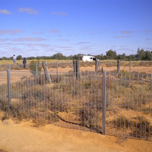 Gravesite near Ford's Bridge