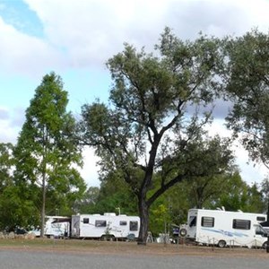 A few of the rigs at Theresa Creek Dam