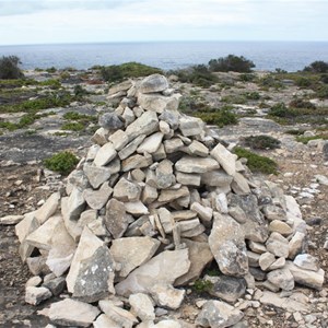 Cairn at Baxter Cliffs