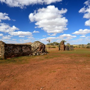 Ruins - Yunta to Hawker Road