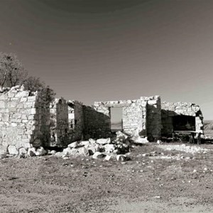 Lake Harry Ruins - Birdsville Track