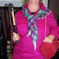 Narelle going all stockman.