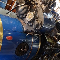 A bit hard to see, but this is the engine.