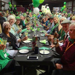 More happy green diners