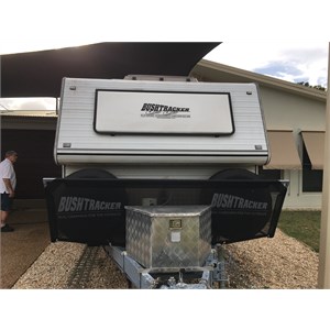 2006- 17' Bushtracker