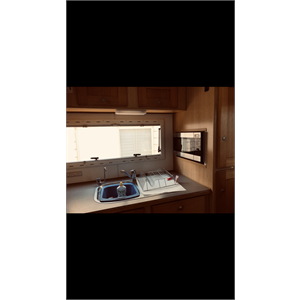 Kitchen sink& microwave 