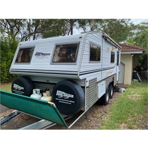 Our lovely 2009 18ft Bushtracker