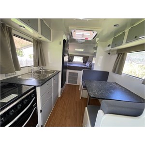 2003 6.4m Bushtracker Off-road Caravan. NEW Customer Layout 