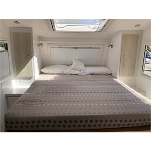 Queen Bed. Plenty of cupboards