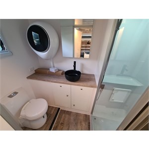 2022 20 ft bushtracker caravan