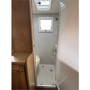 Large Combo ensuite 