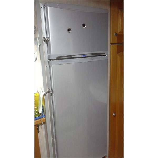 Useless Bushtracker fridge lock 3