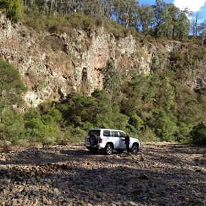 FreeStone Creek  gorge & Caves