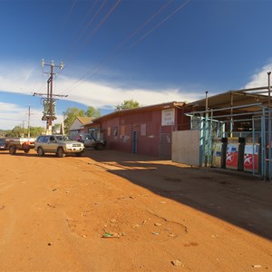 Store and servo - June 2013