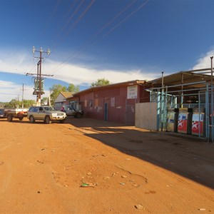 Store and servo - June 2013