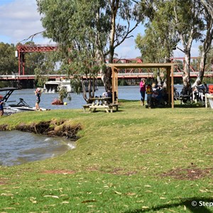 Riverbend Caravan Park 