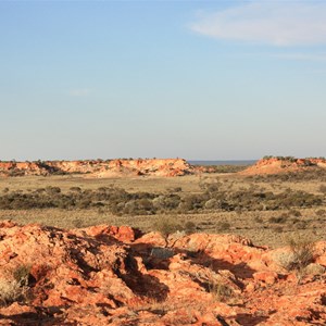 Desert's Gate from western flank of Giles Breakaway