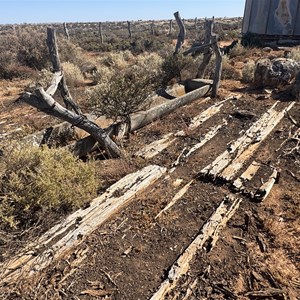 Albala-Karoo Bore (ruins)