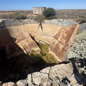 Albala-Karoo Bore (ruins)
